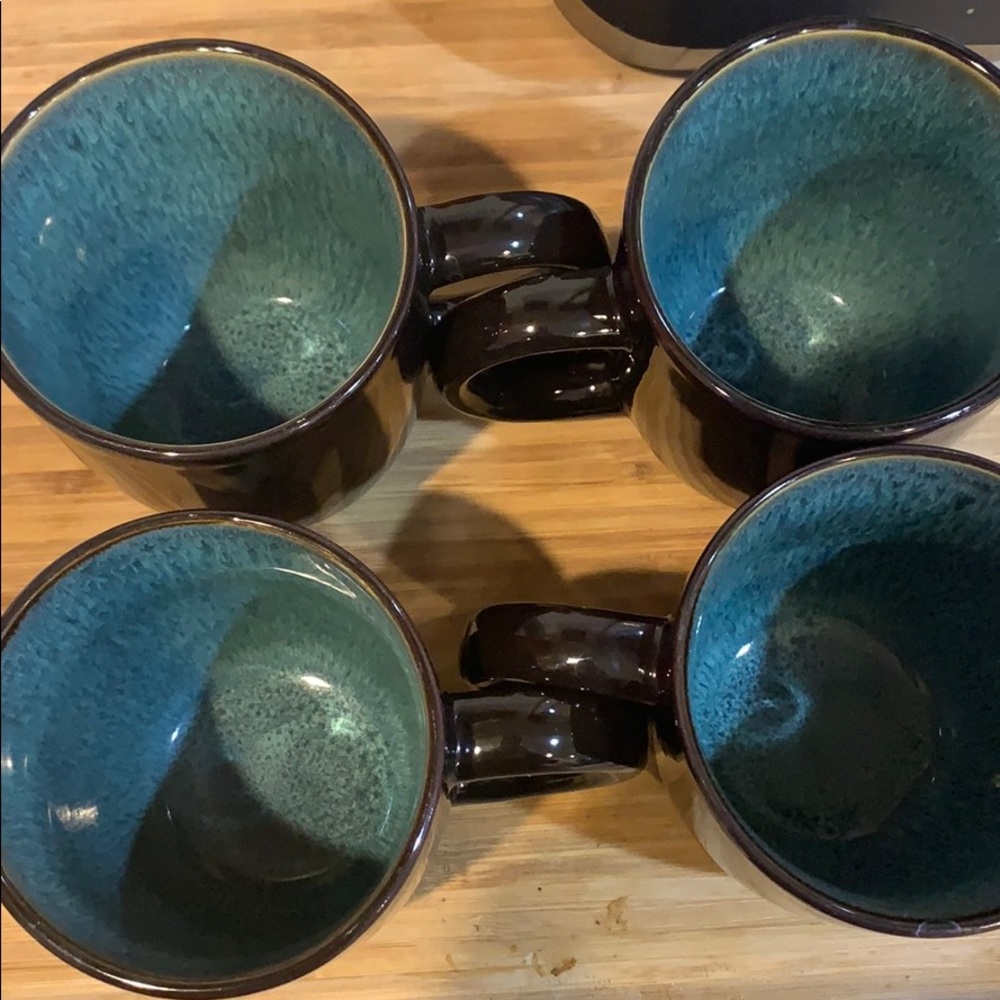 Set of 4 black mugs with green/blue stone effect